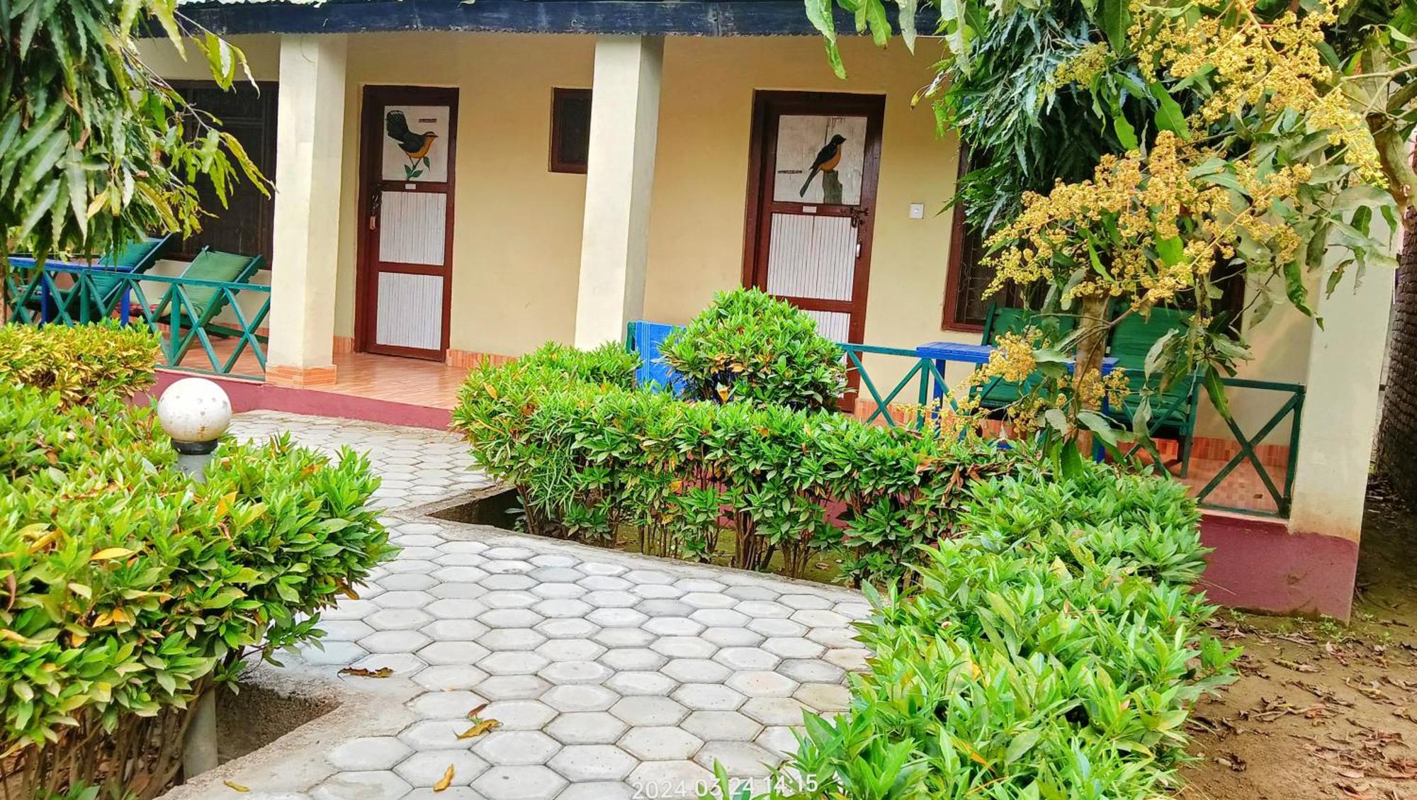 Hotel Butterfly - Peaceful Garden For Nature Lovers Саураха Екстериор снимка