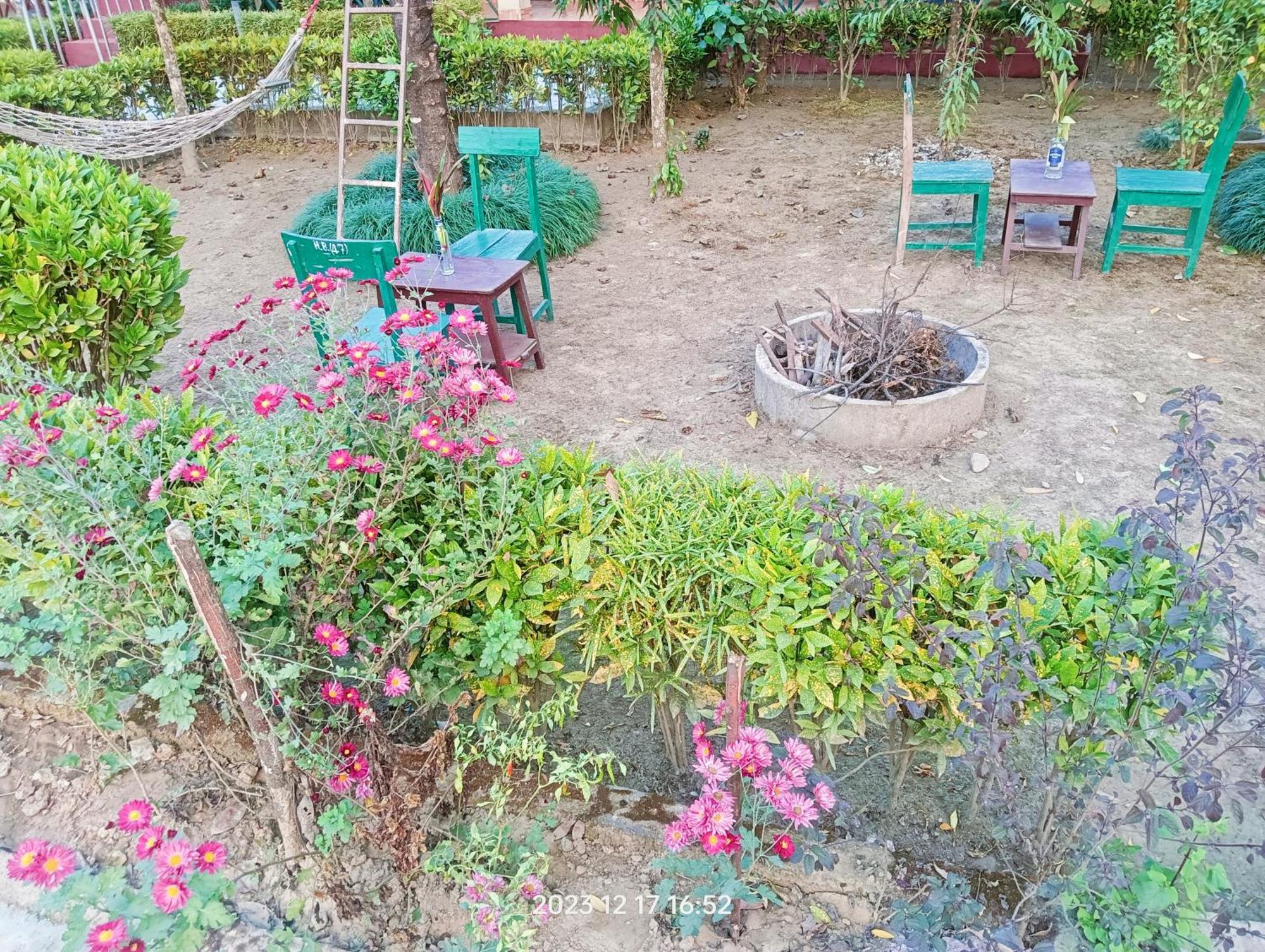 Hotel Butterfly - Peaceful Garden For Nature Lovers Саураха Екстериор снимка